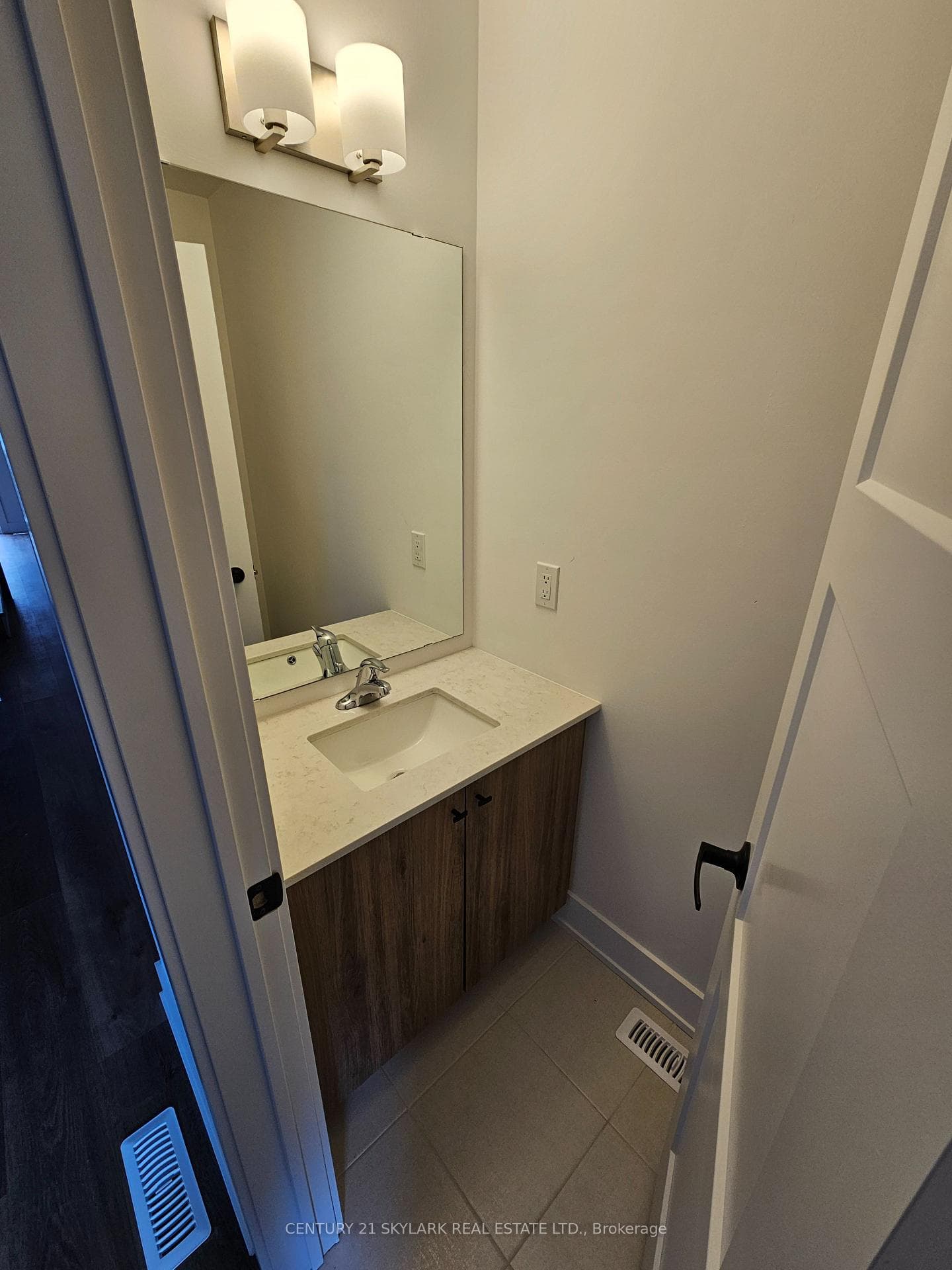 218 Prince William Way photo 4