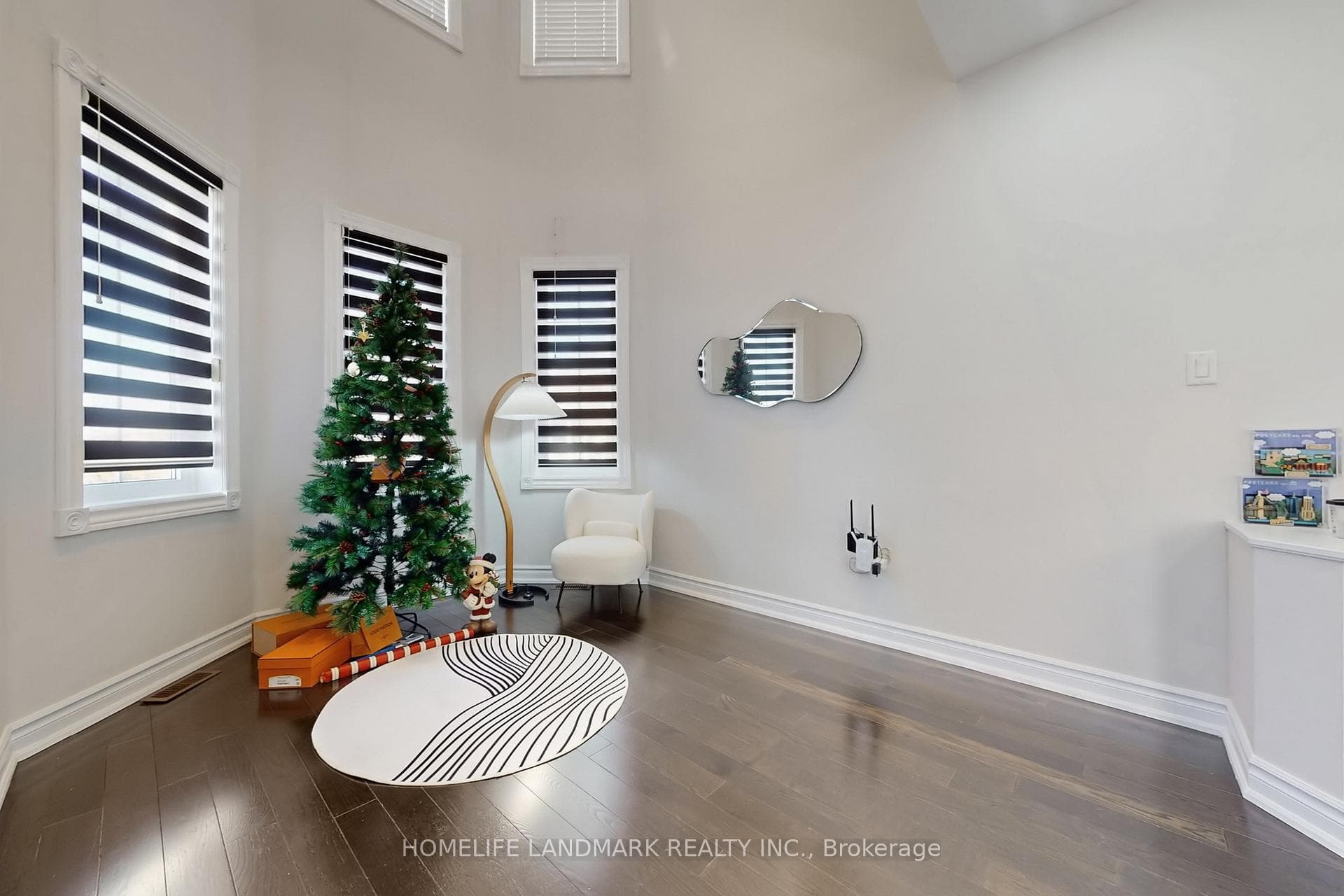 52 Lakespring Drive photo 18