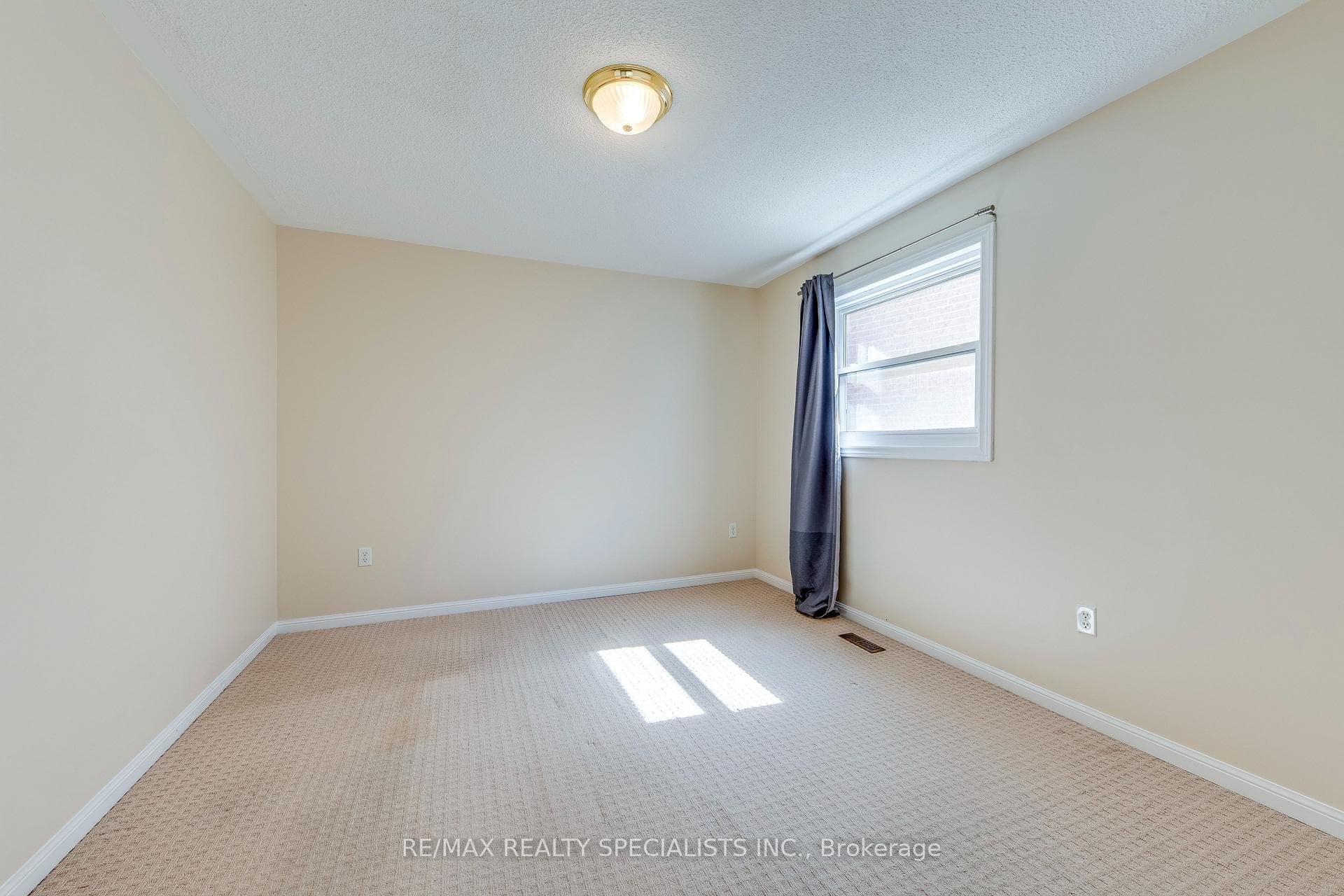 5367 Longford Drive photo 32