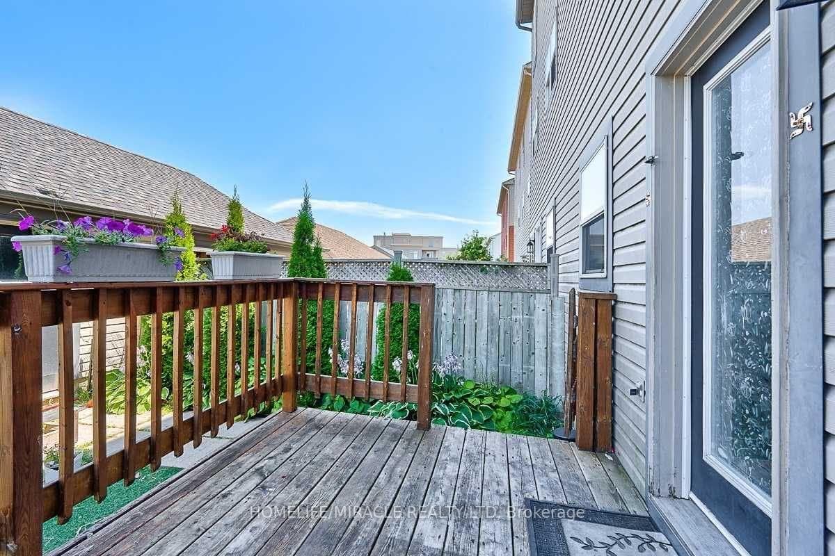 101 Glenashton Drive photo 19