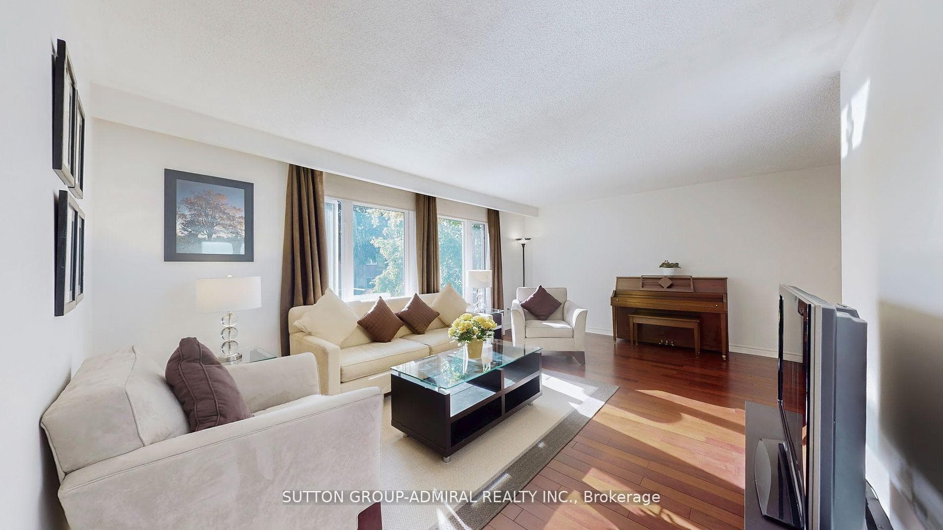 62 Shieldmark Crescent photo 6