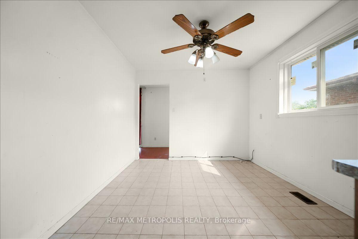 39 Jellicoe Crescent photo 9