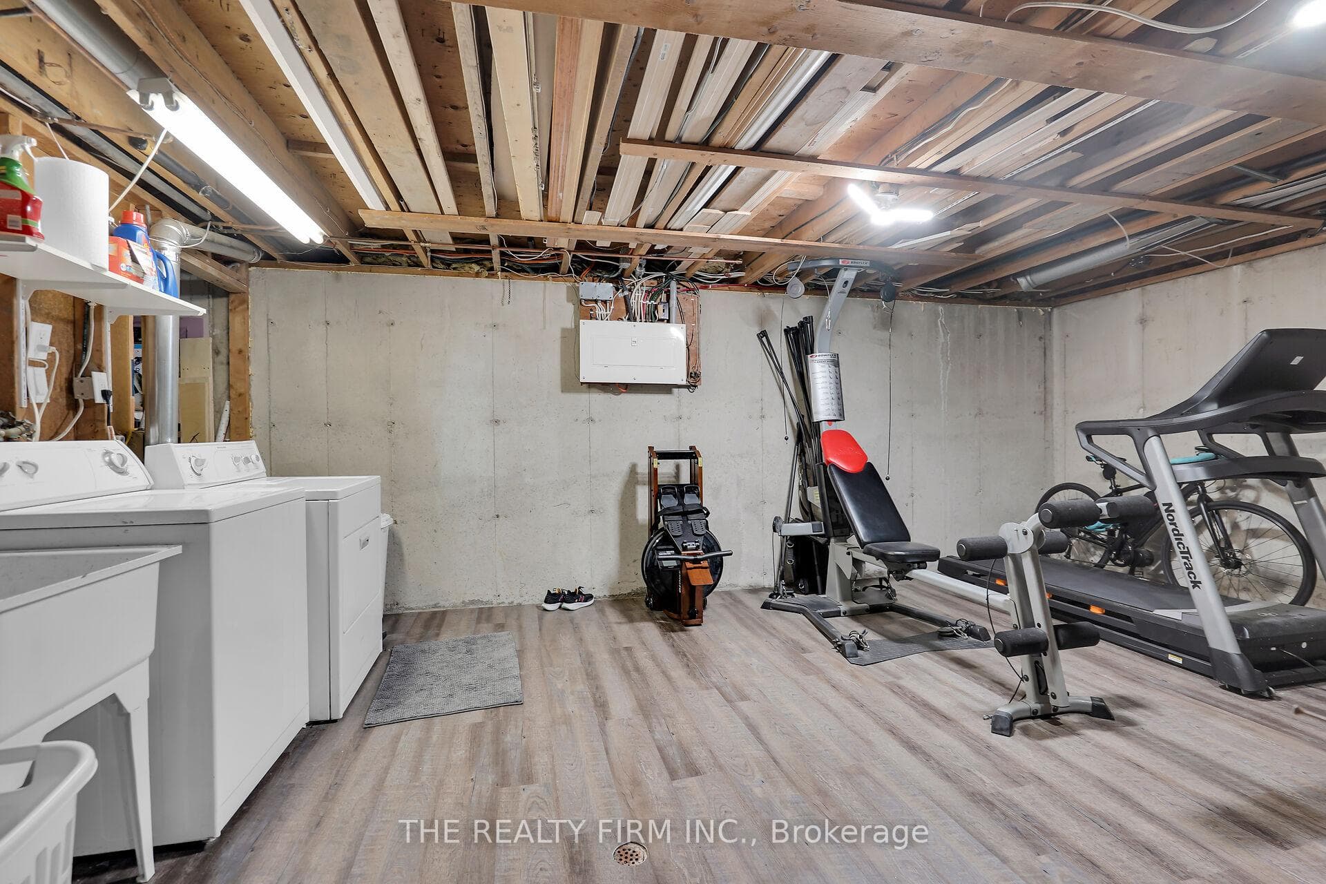 276 Robin Road photo 24