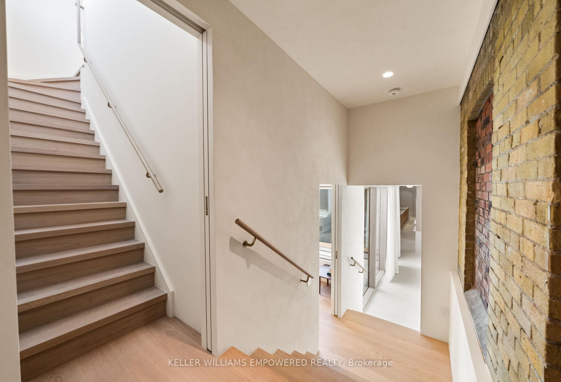 722 Lansdowne Avenue Unit 2 photo 33