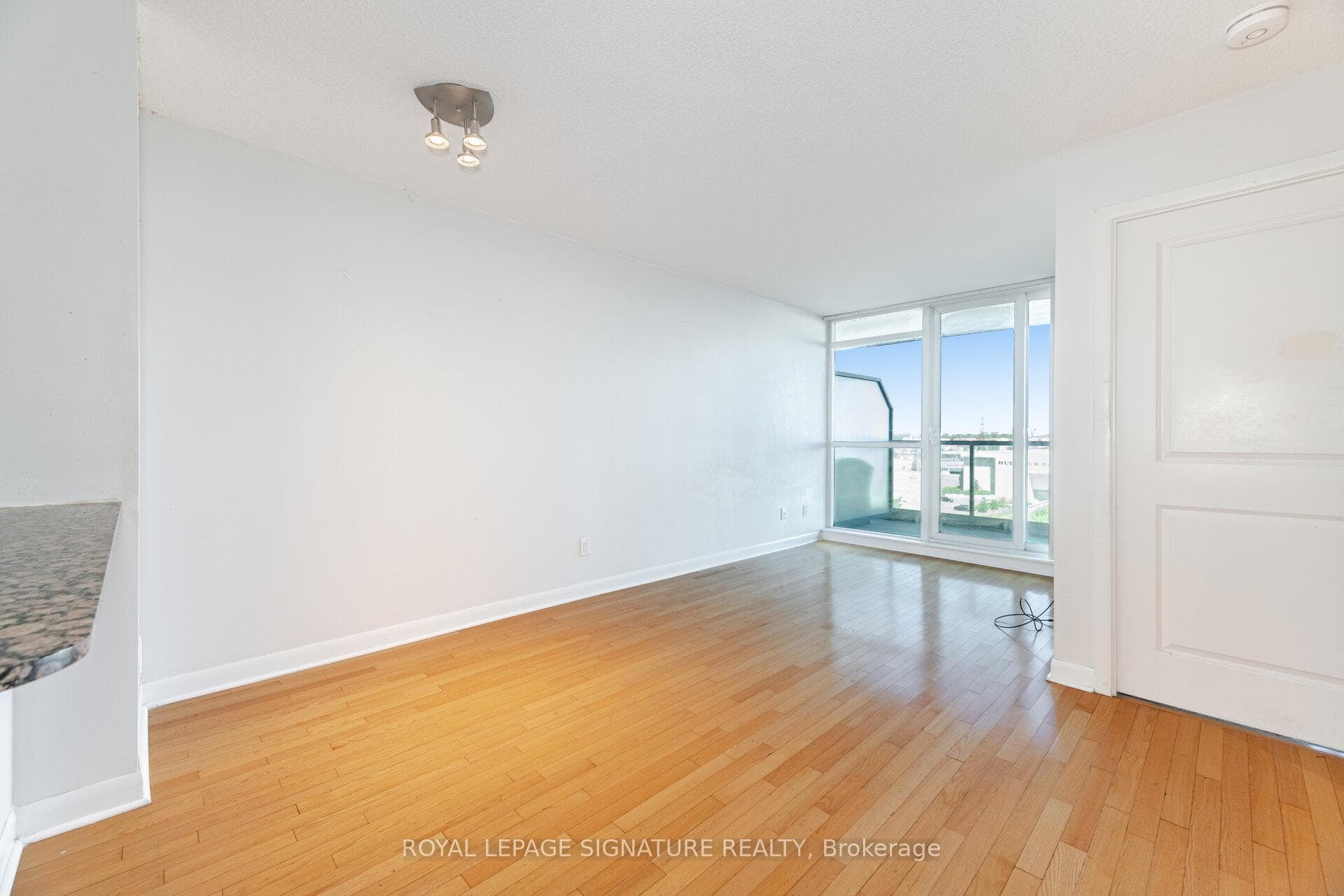 225 Sherway Gardens Road Unit 704 photo 16