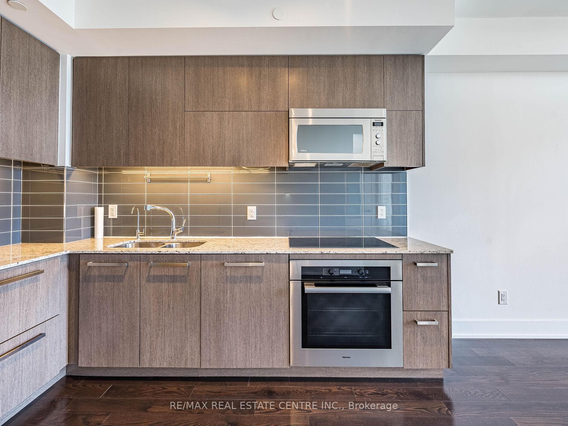 170 Avenue Road Unit 1203 photo 11