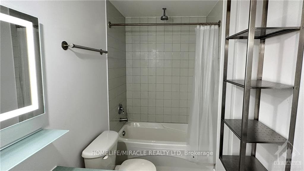 180 York Street Unit 1010 photo 13