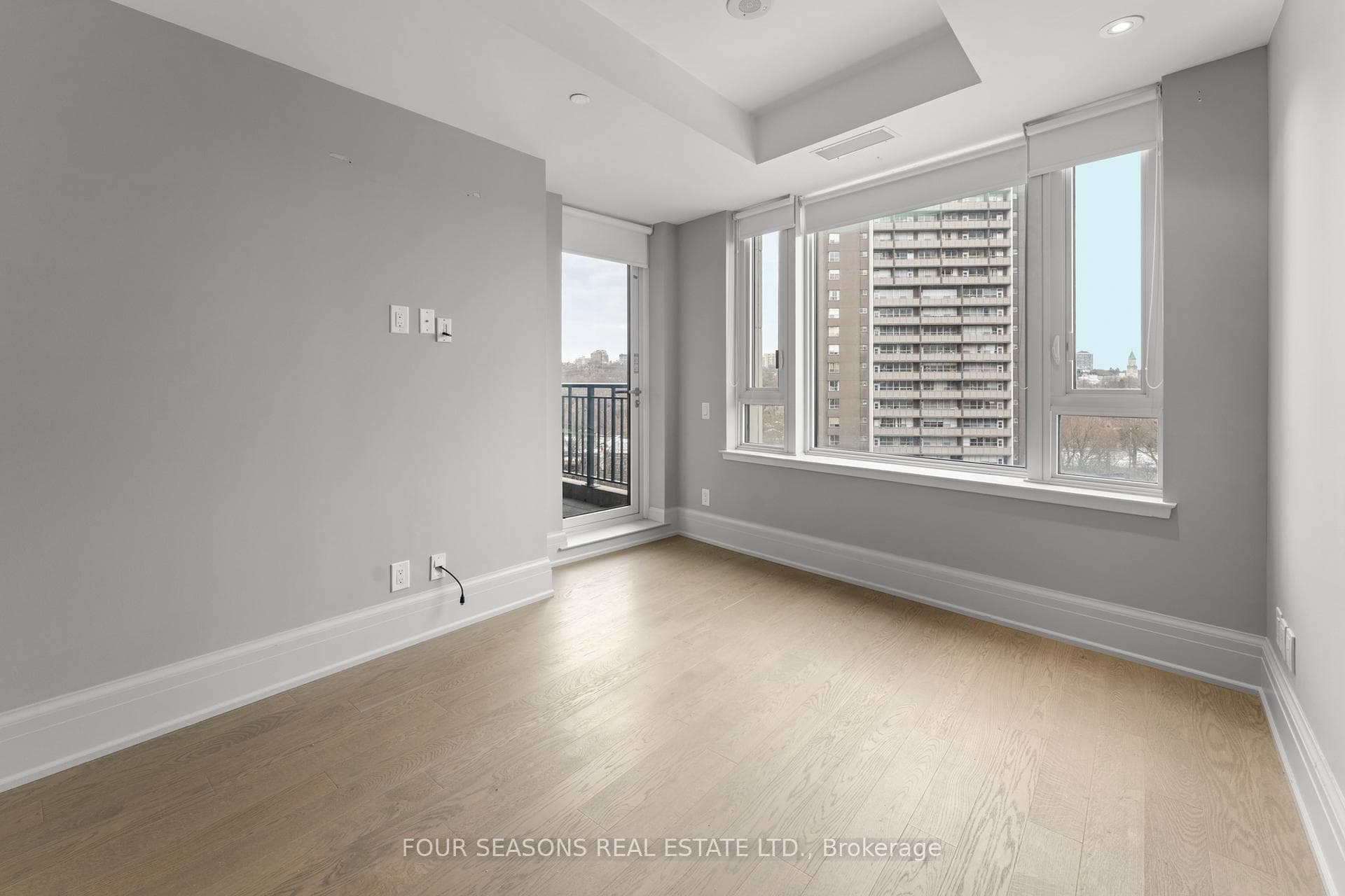 181 Davenport Road Unit 507 photo 10