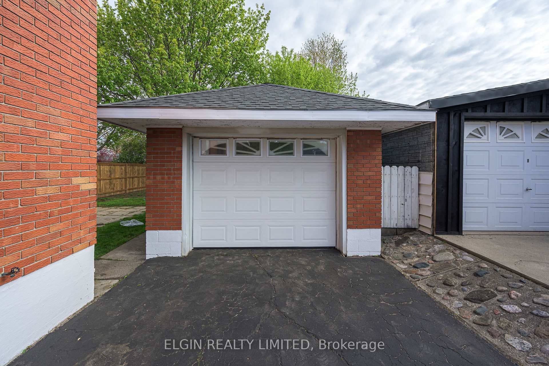 250 Forest Avenue photo 28
