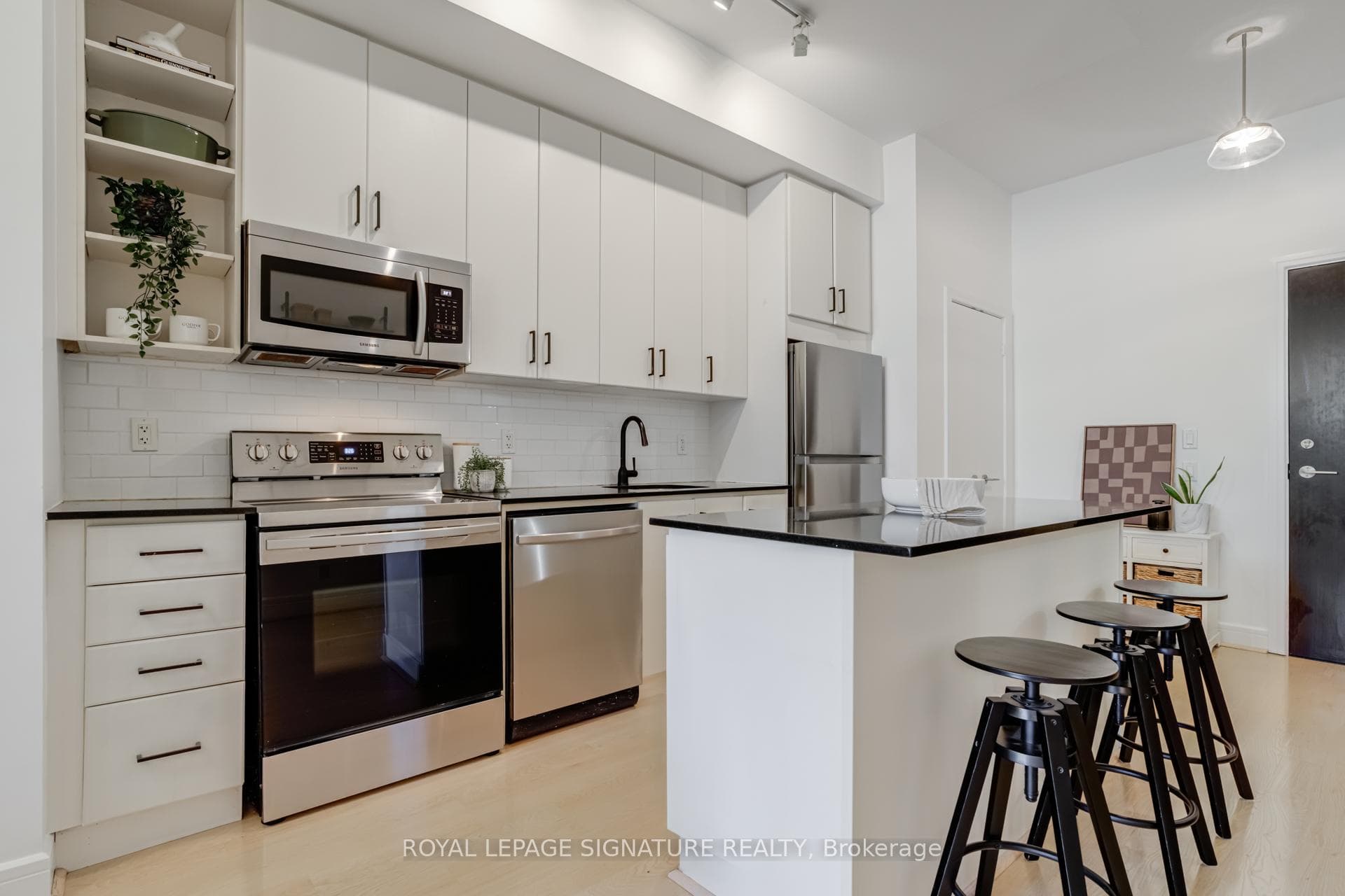 112 George Street Unit S203 photo 9