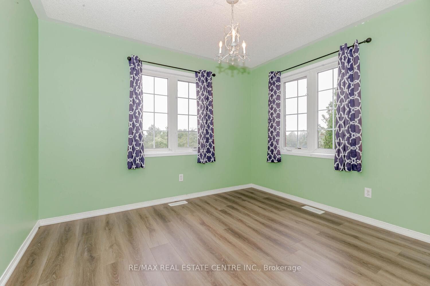 19 Silverbell Court photo 30
