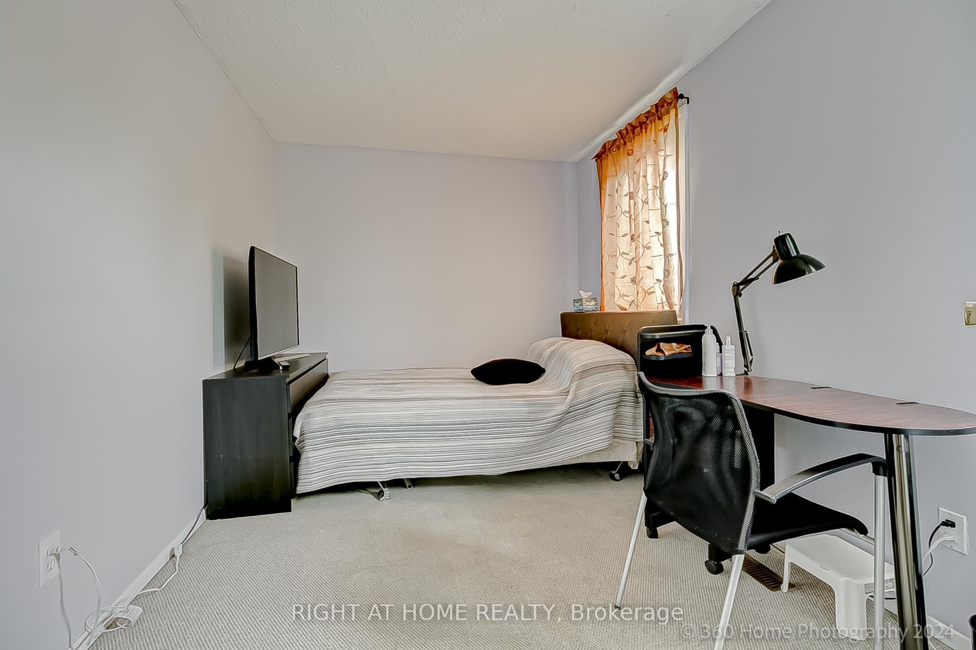 685 Foxwood Trail photo 14