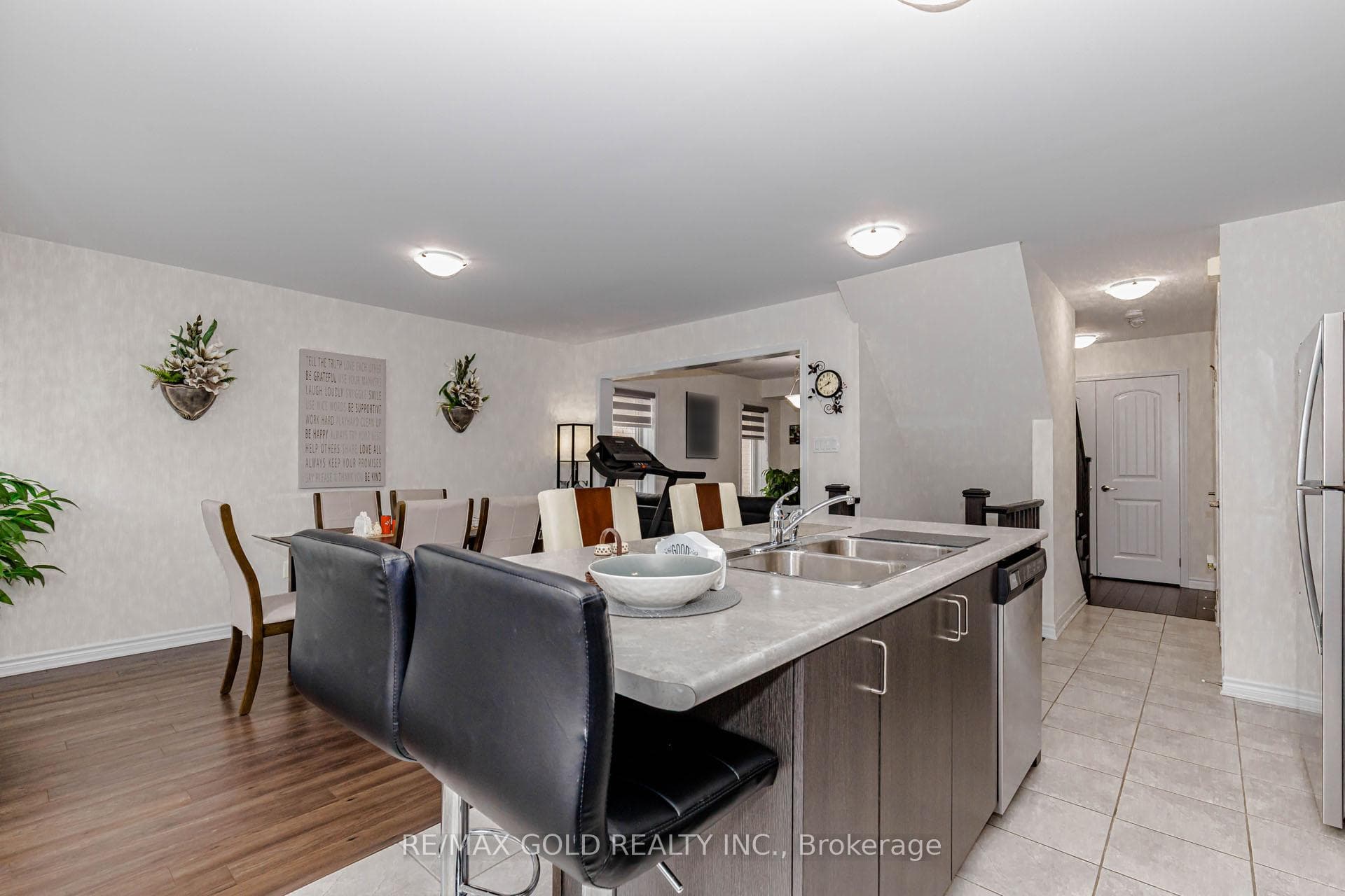 283 Casson Point photo 18