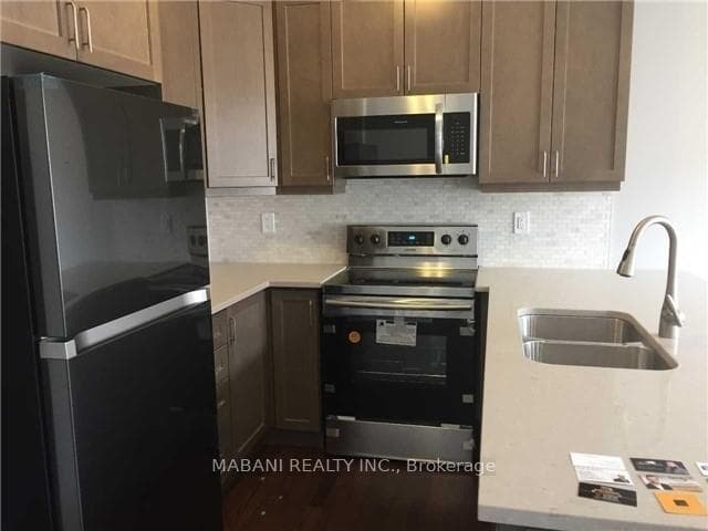 116 Hatt Court photo 4