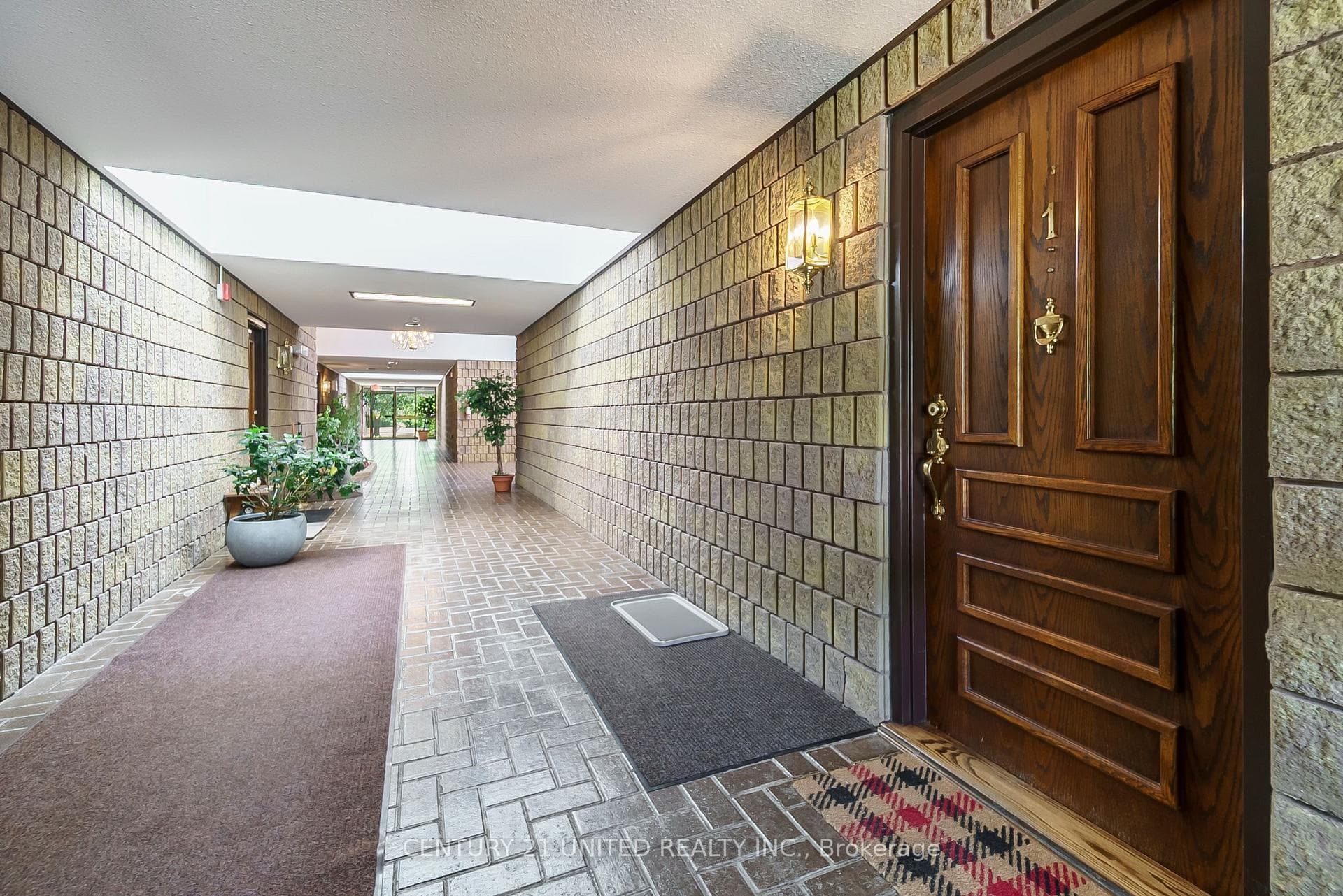3 Paddock Wood Unit 1 photo 4