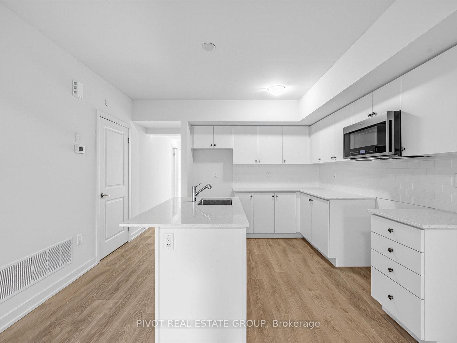 56 Elizabeth Street Unit 1104 photo 11