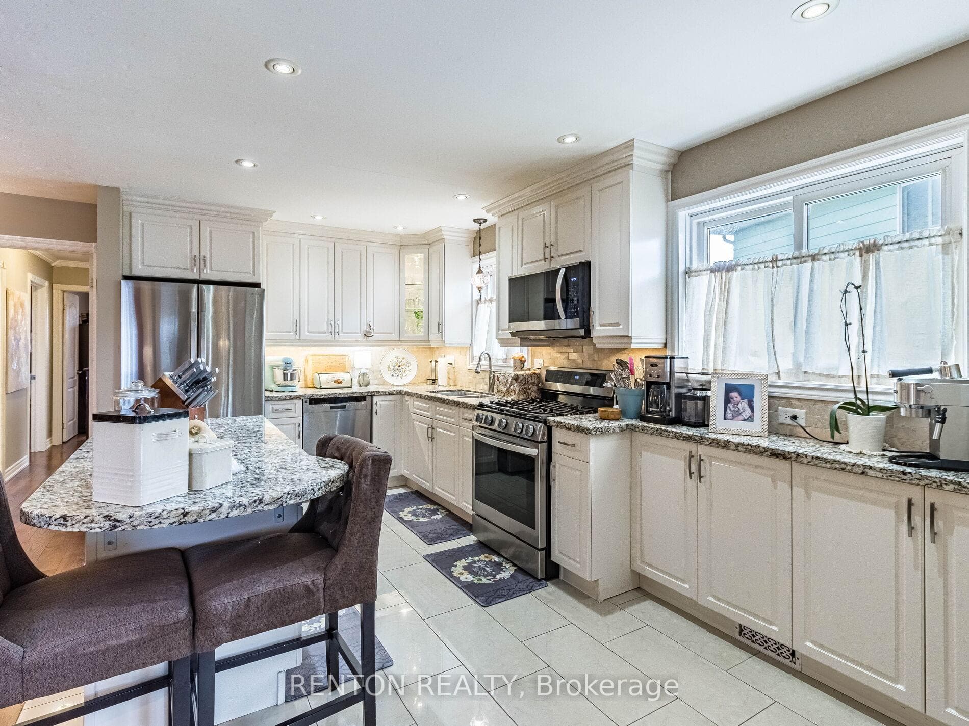 3411 Homark Drive photo 6
