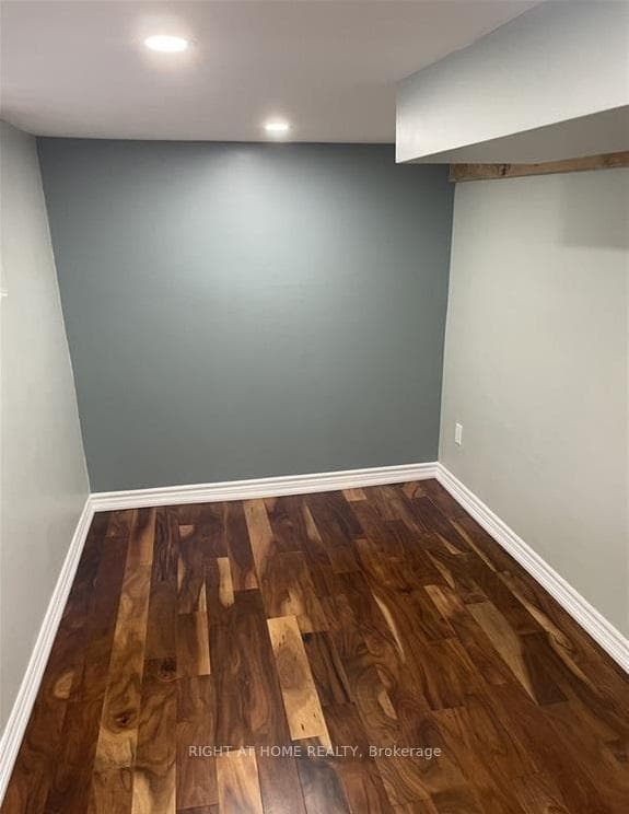 11 Lorne Avenue Unit Lower photo 9