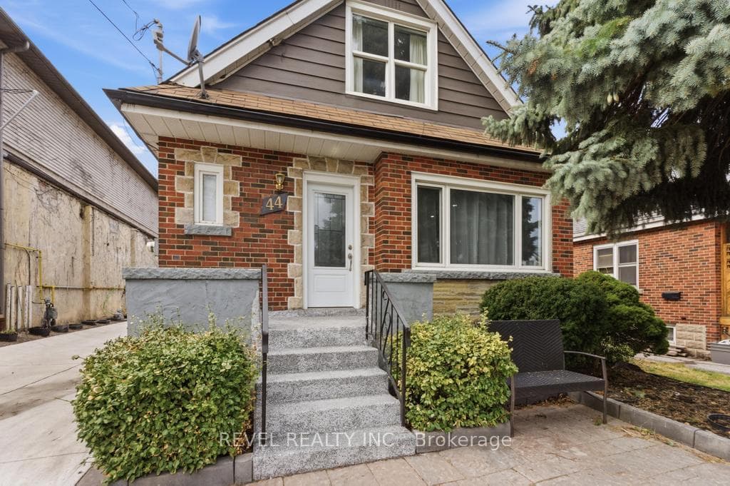 44 Jefferson Avenue photo 1