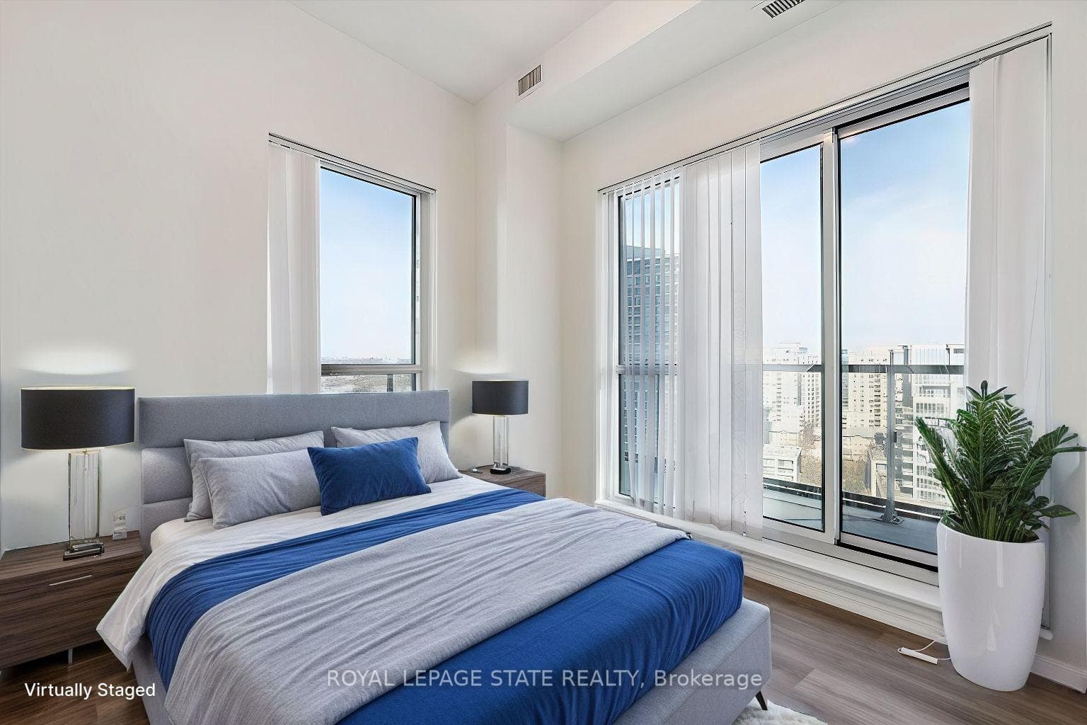 39 Annie Craig Drive Unit 1707 photo 5