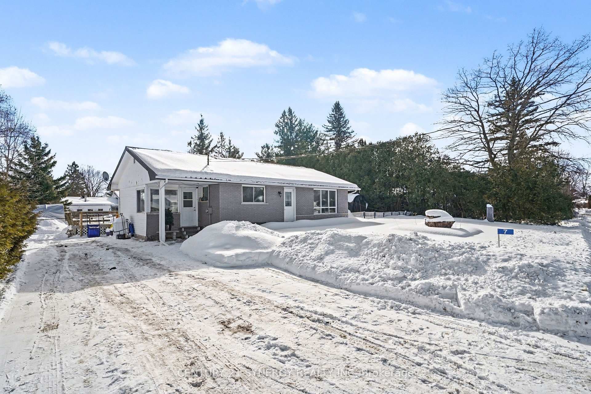 7 Bayview Drive photo 2