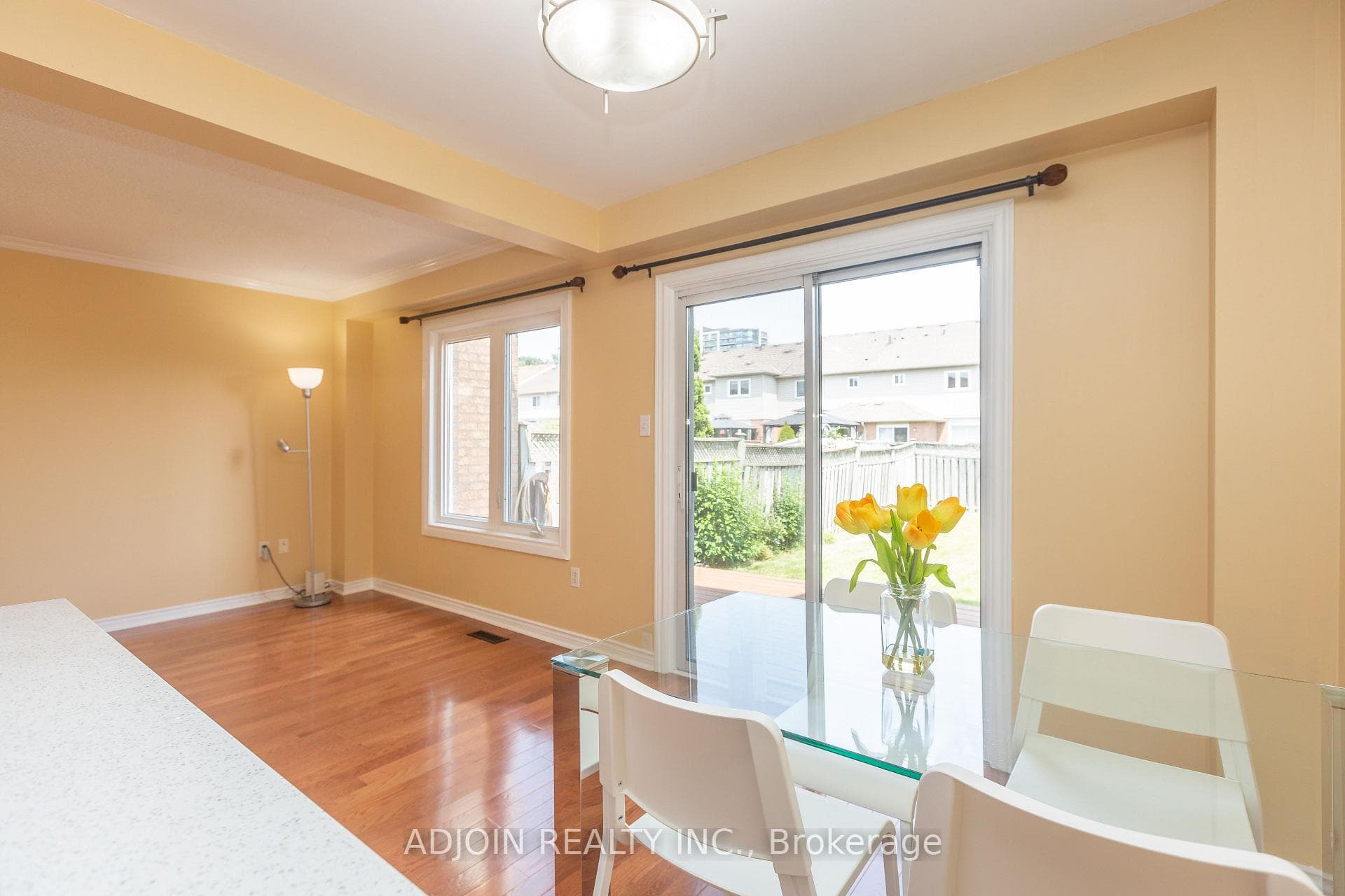 4 Lax Avenue photo 5