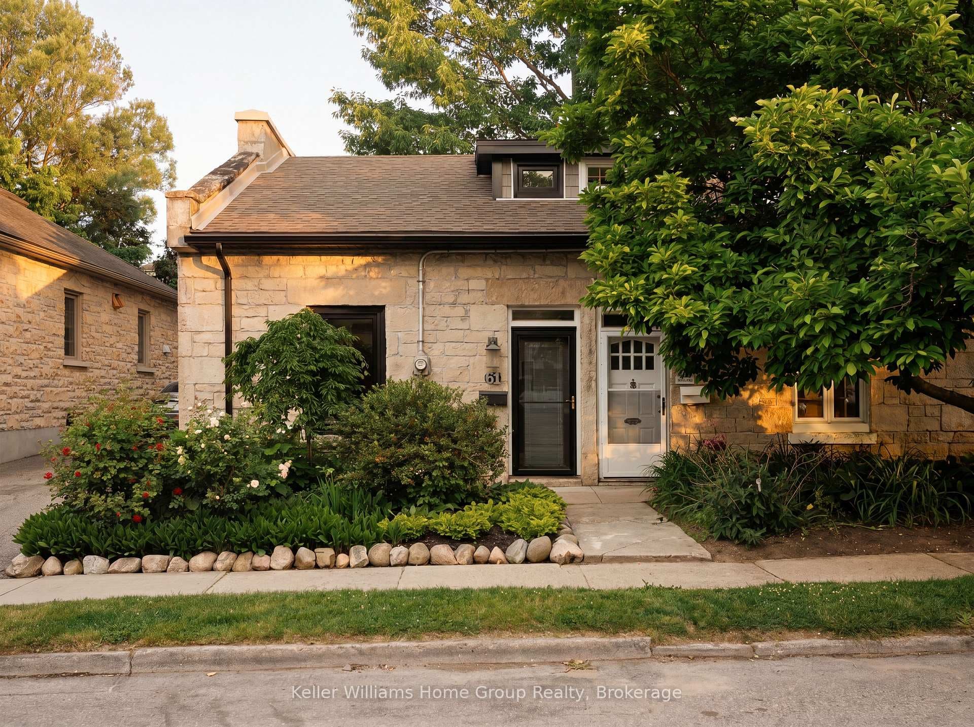 61 Essex Street photo 1