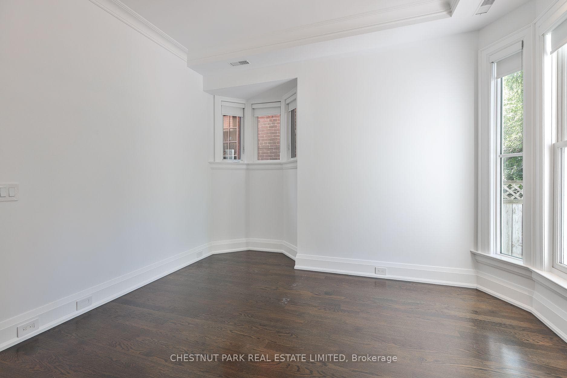 16 Scarth Road Unit 1 photo 25