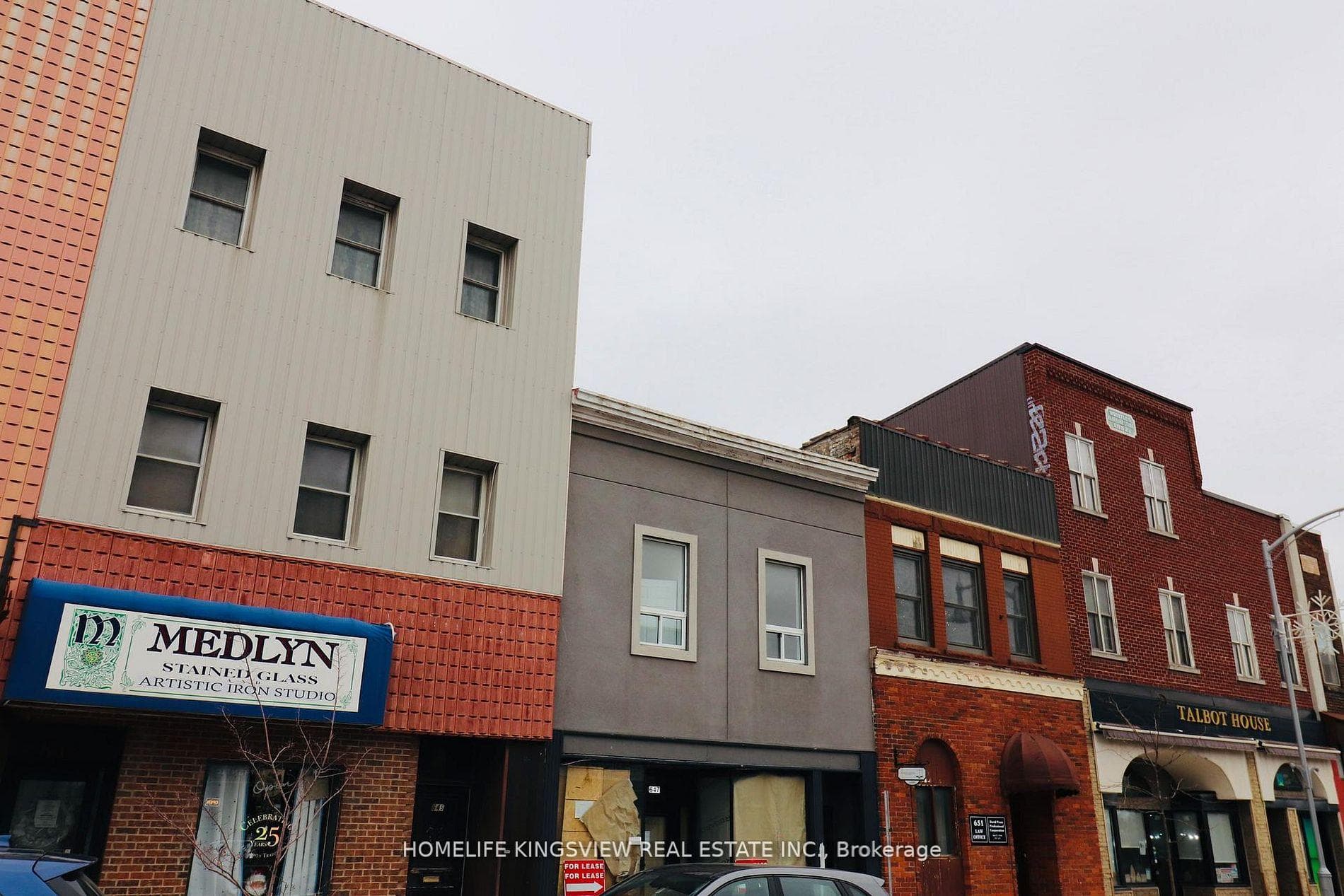 647 Talbot Street photo 1