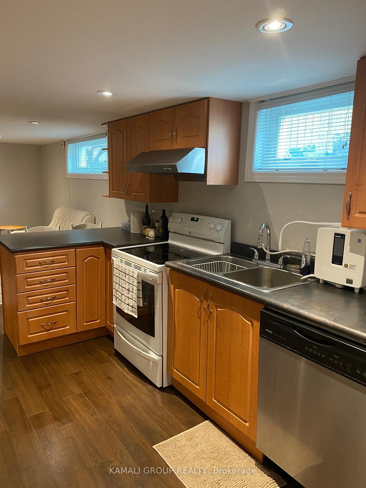 286 Axminster Drive Unit BSMT1 photo 4