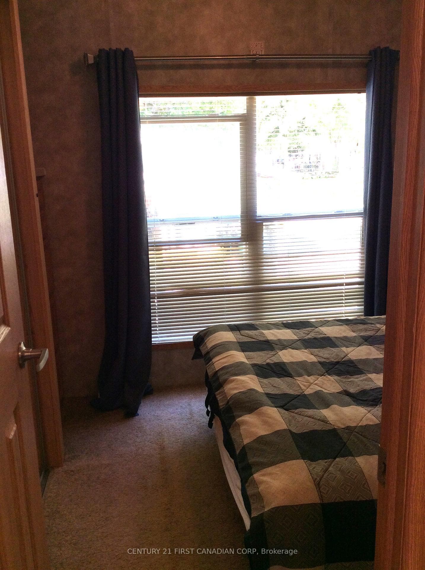 256440 Sunova Crescent Unit 501 photo 29