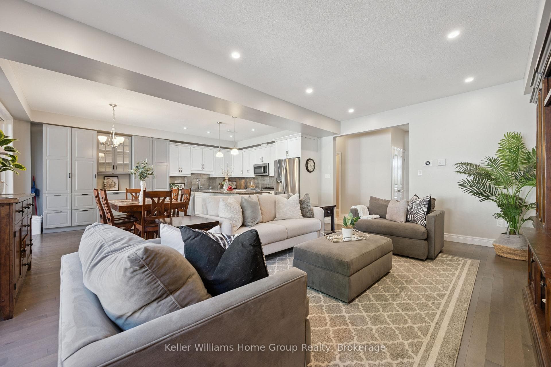 254 Gosling Gardens Avenue Unit 11 photo 9