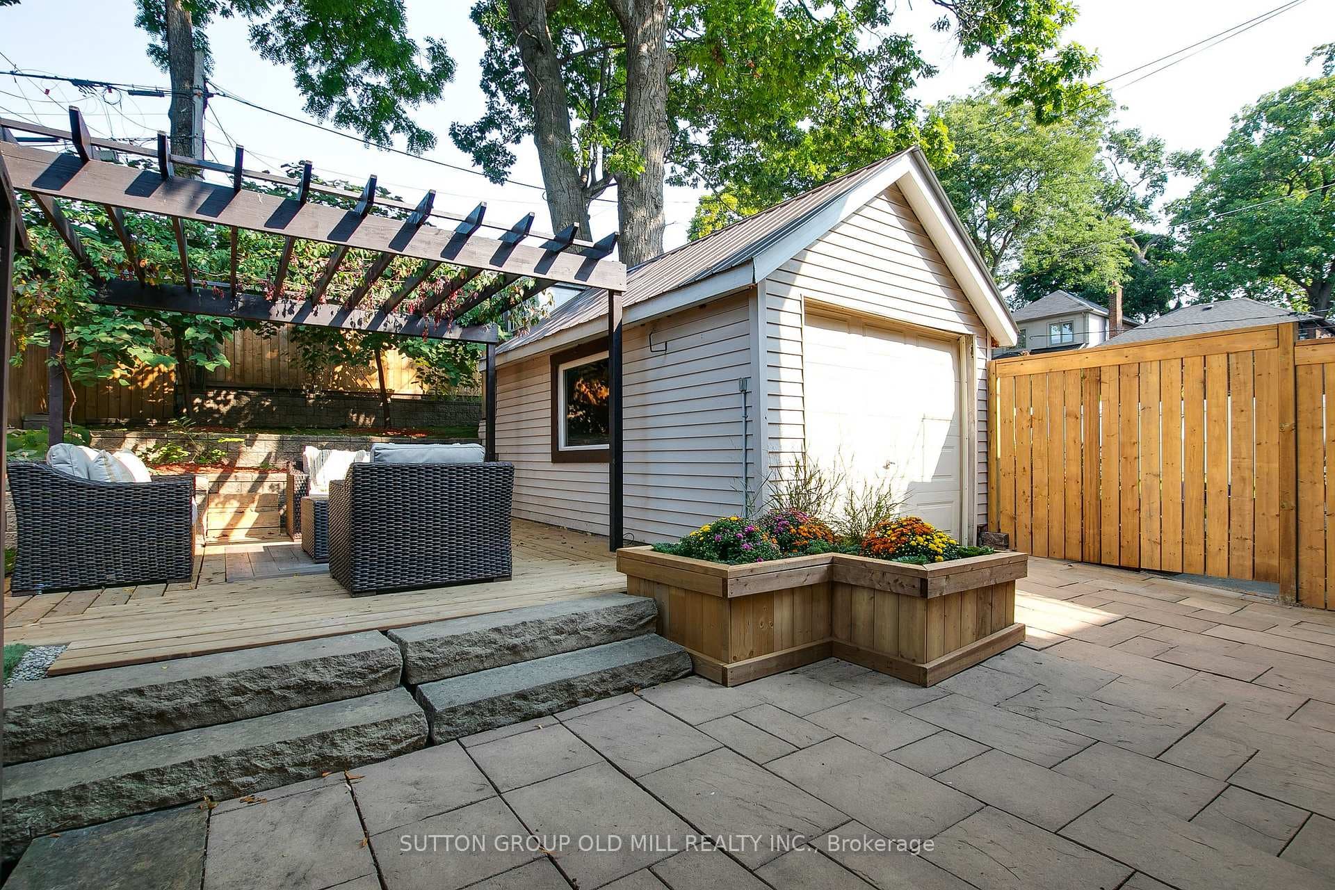76 Mayfield Avenue photo 38