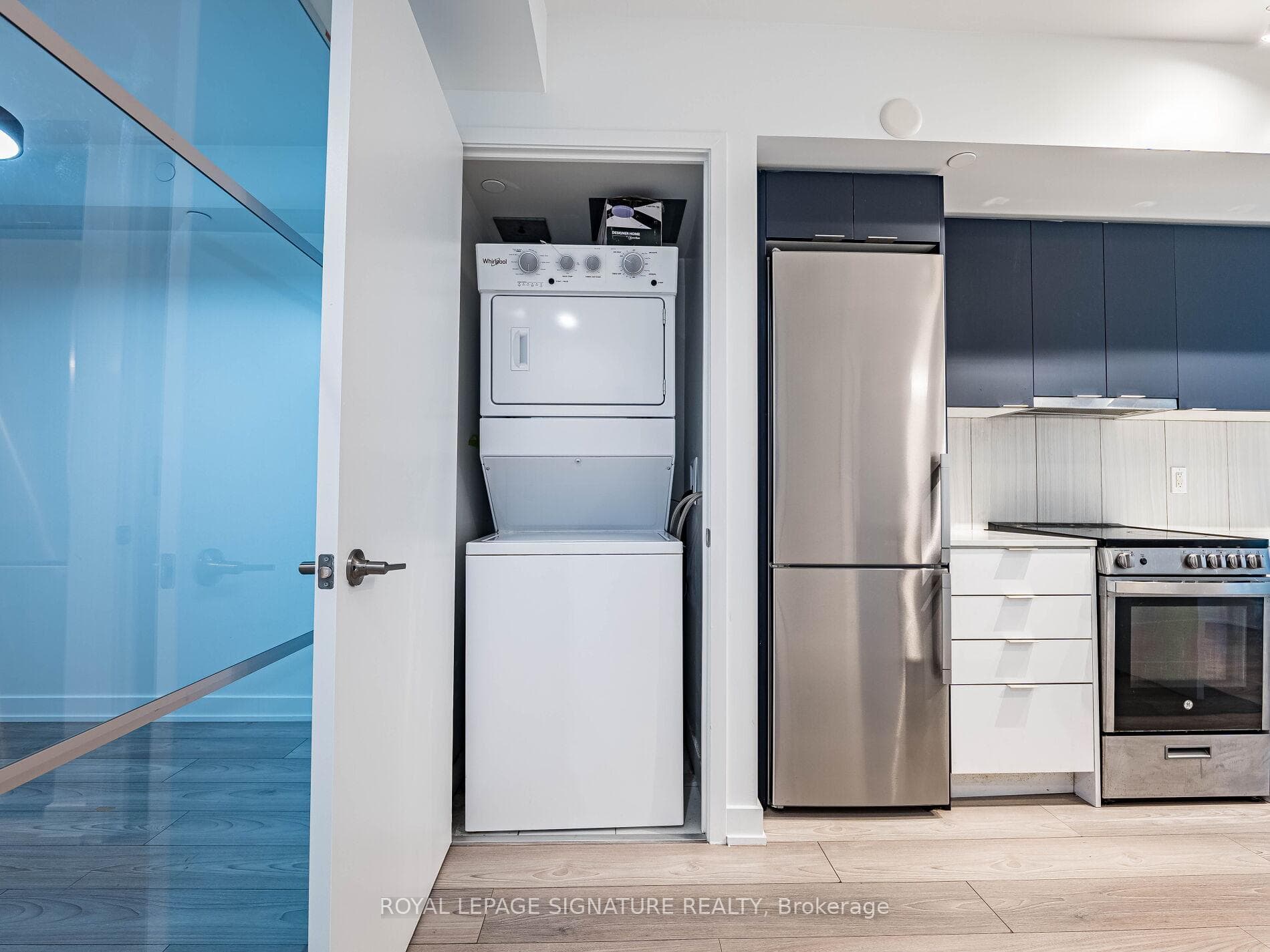 8 Tippett Road Unit 525 photo 36
