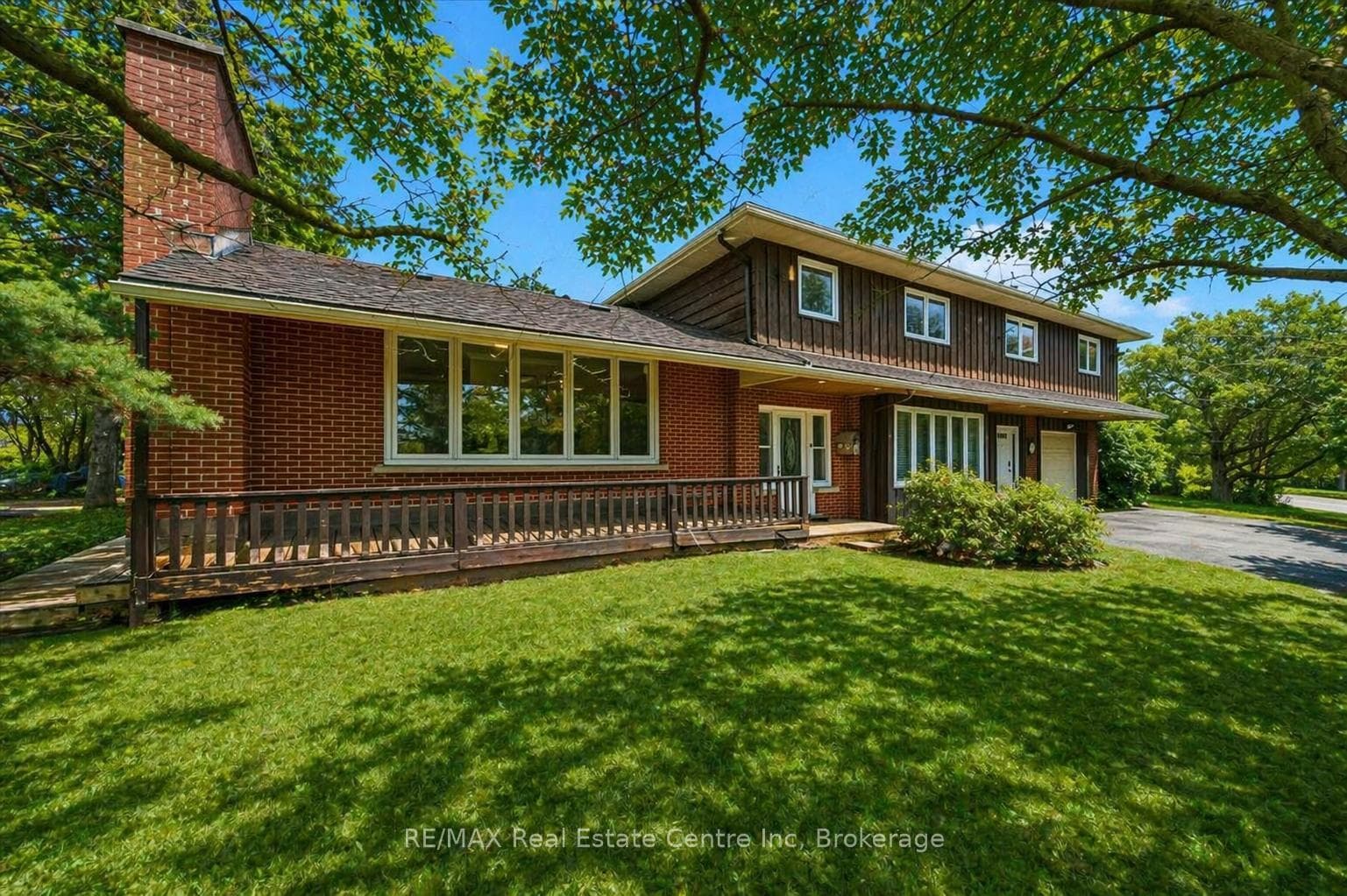 500 WATSON Parkway photo 1