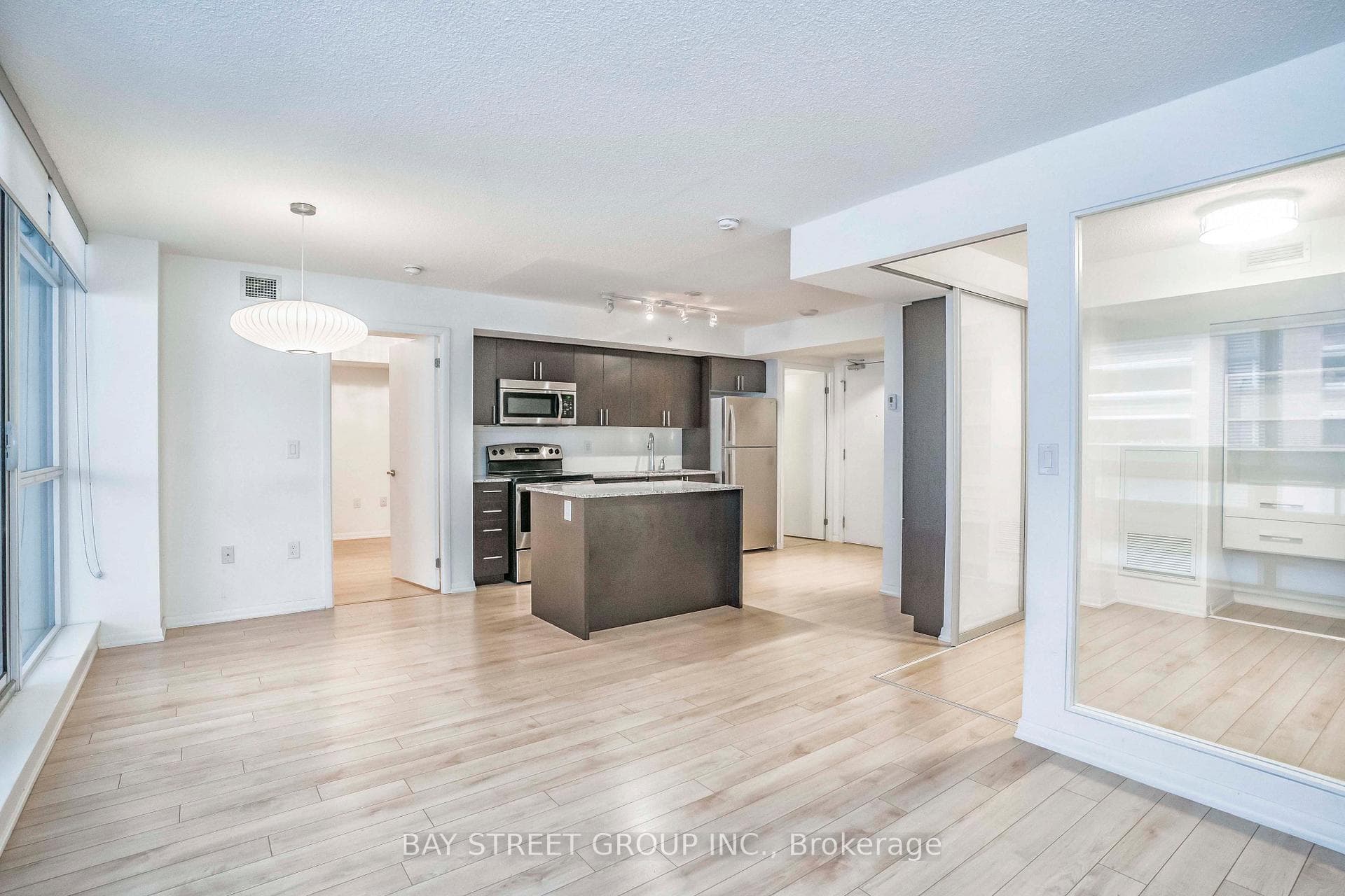 830 Lawrence Avenue Unit 331 photo 12