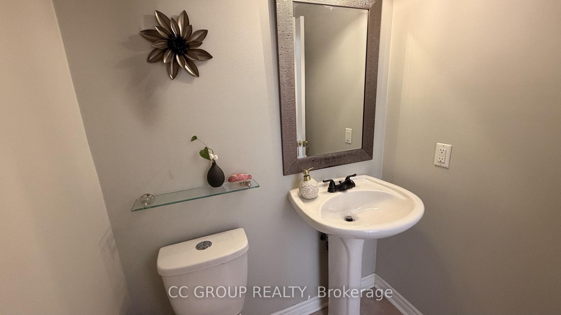 91 Whitburn Street photo 14