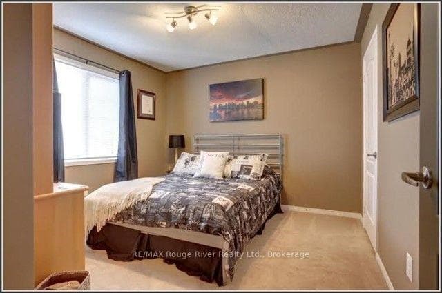 85 Lander Crescent photo 19
