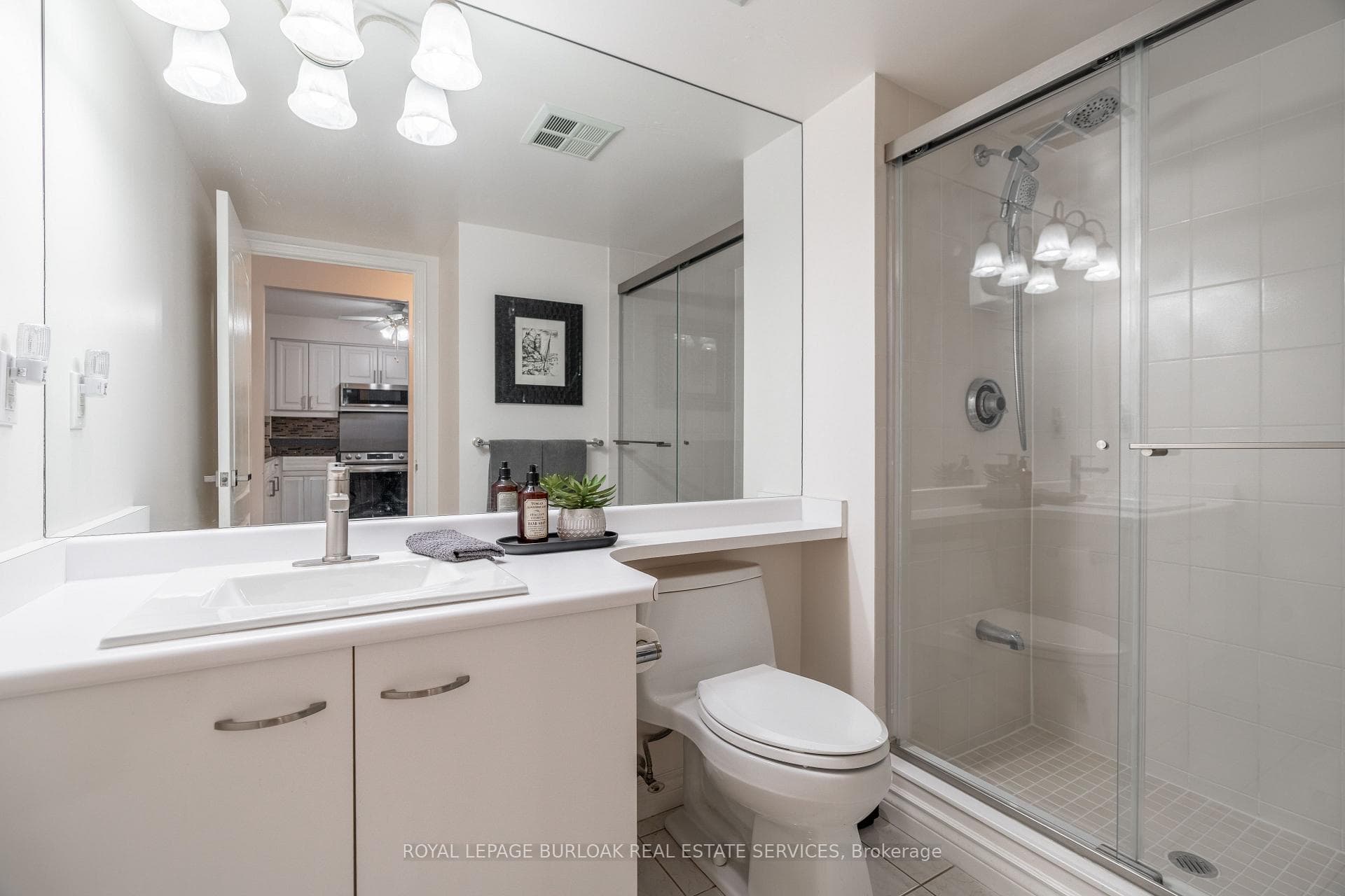 1276 Maple Crossing Boulevard Unit 606 photo 11