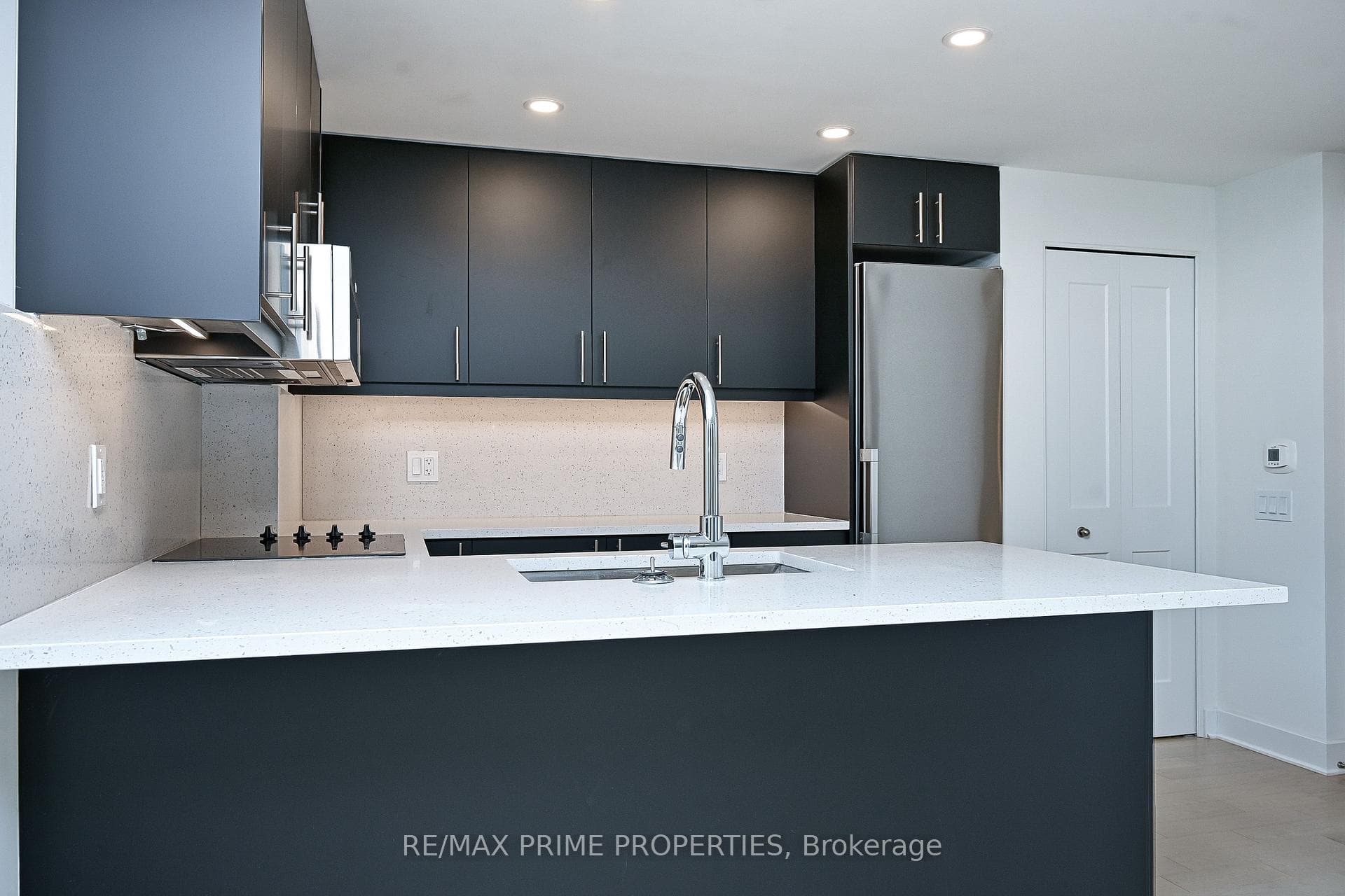 180 GEORGE Street Unit 508 photo 14