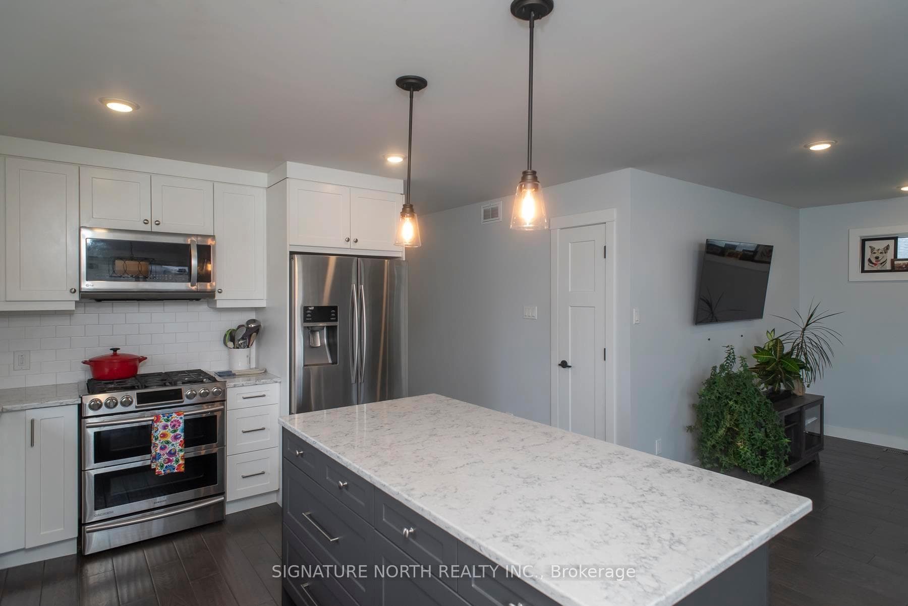 411 Silverstone Place photo 11