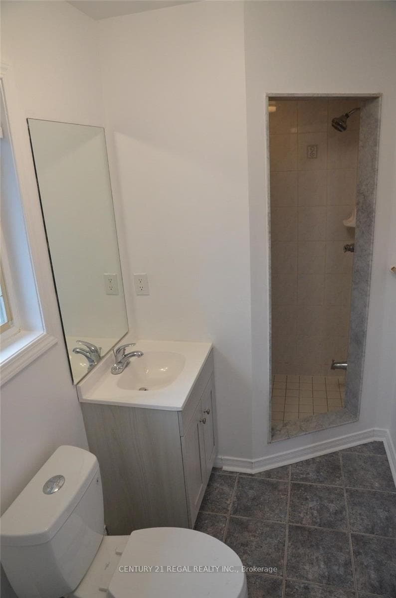 245 Marble Place photo 32