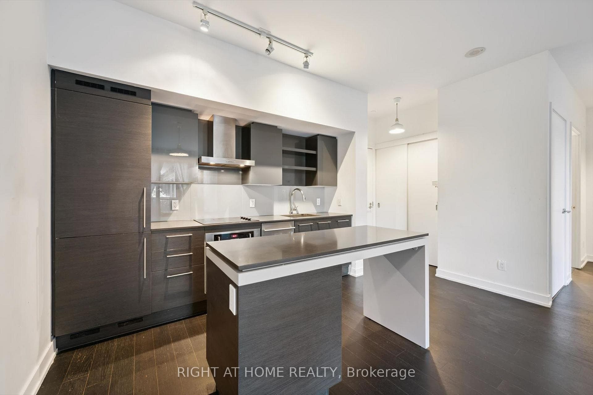 1030 King Street Unit 418 photo 11