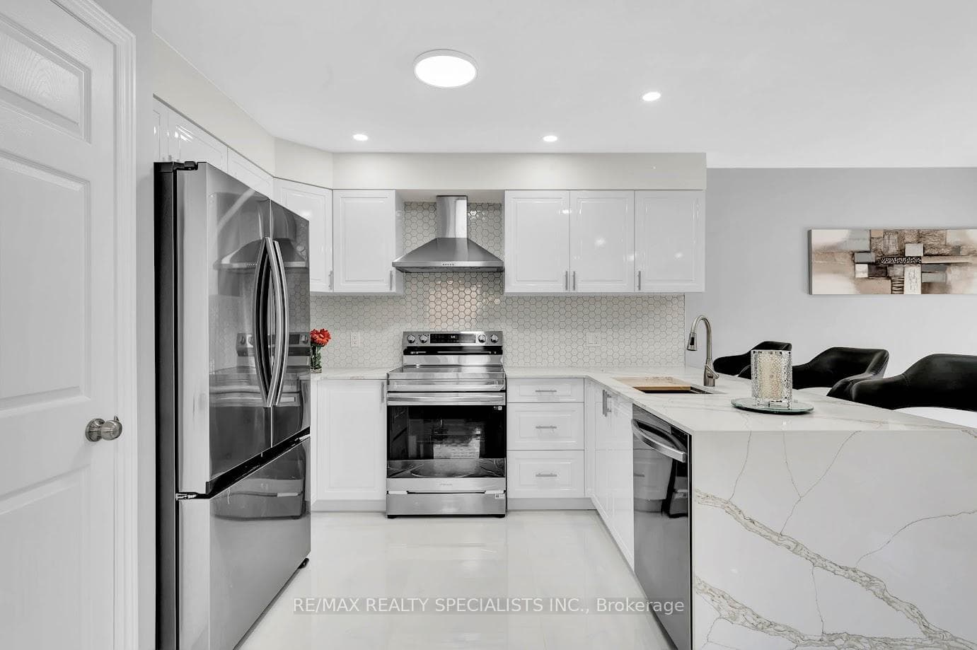 92 Pebblecreek Drive photo 14