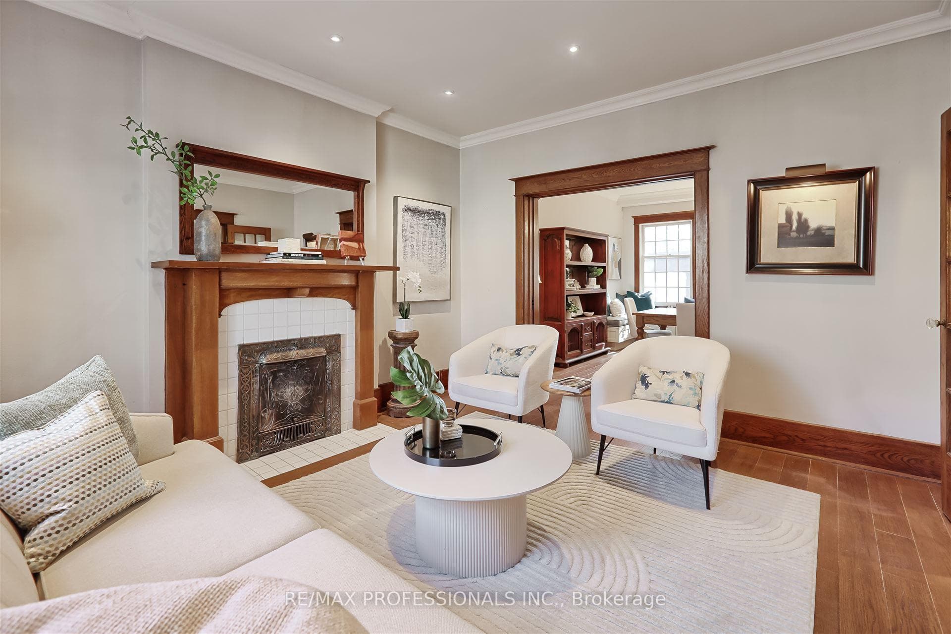 326 Durie Street photo 10