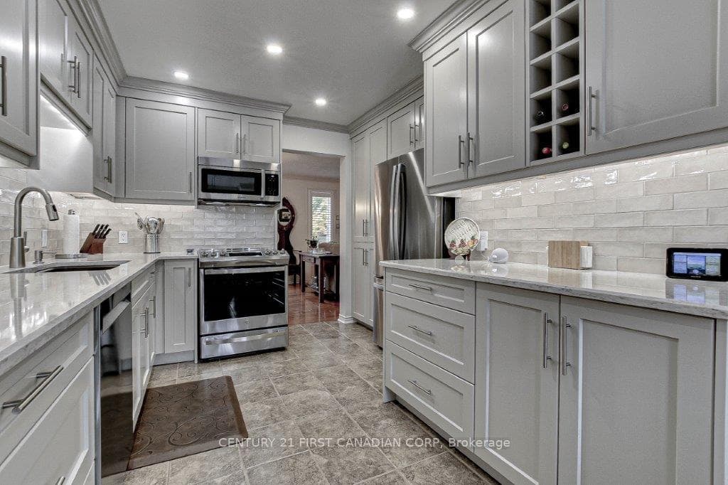 340 Ambleside Drive Unit 2 photo 16
