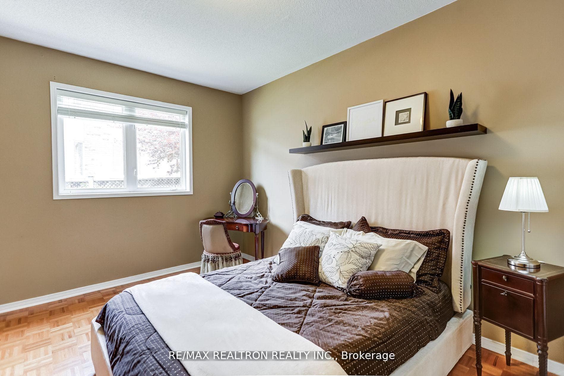 61 Manorwood Drive photo 13