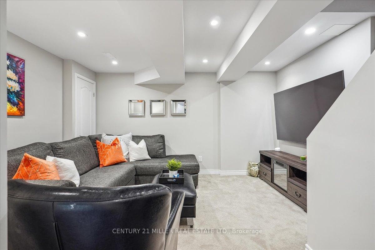 2461 Postmaster Drive photo 24