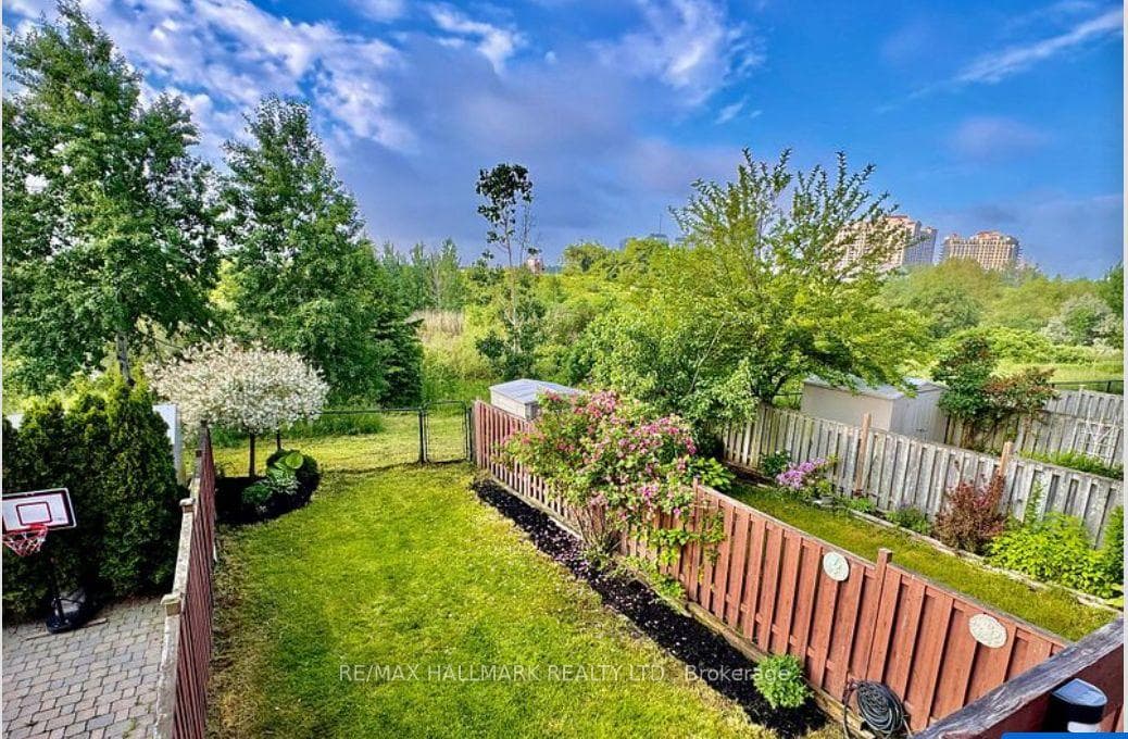 19 Parktree Drive photo 30