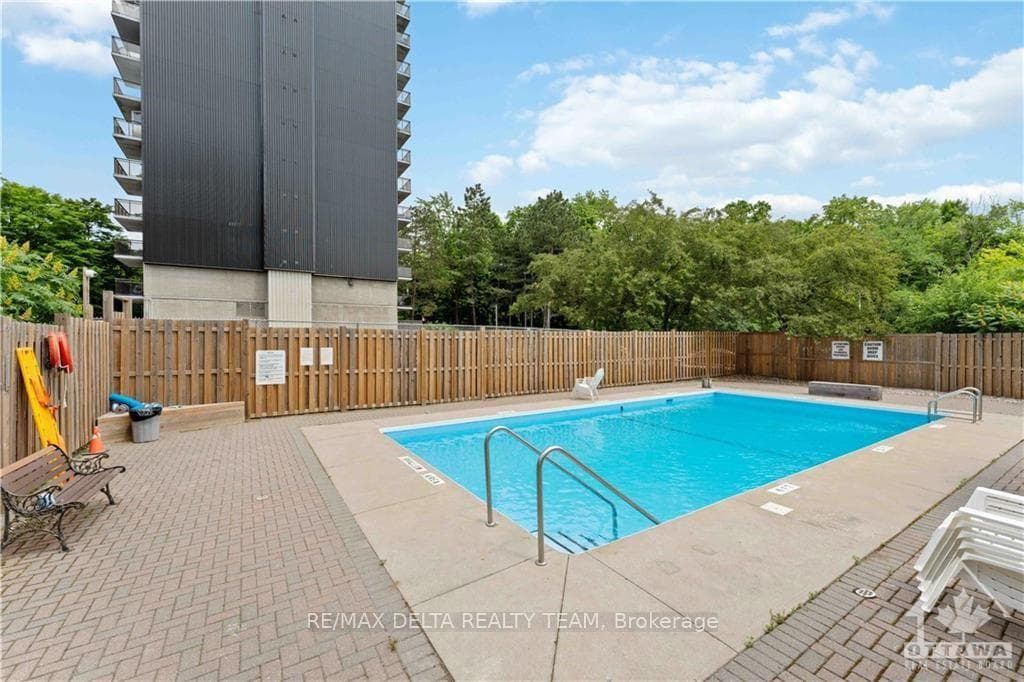555 BRITTANY Drive Unit 616 photo 20